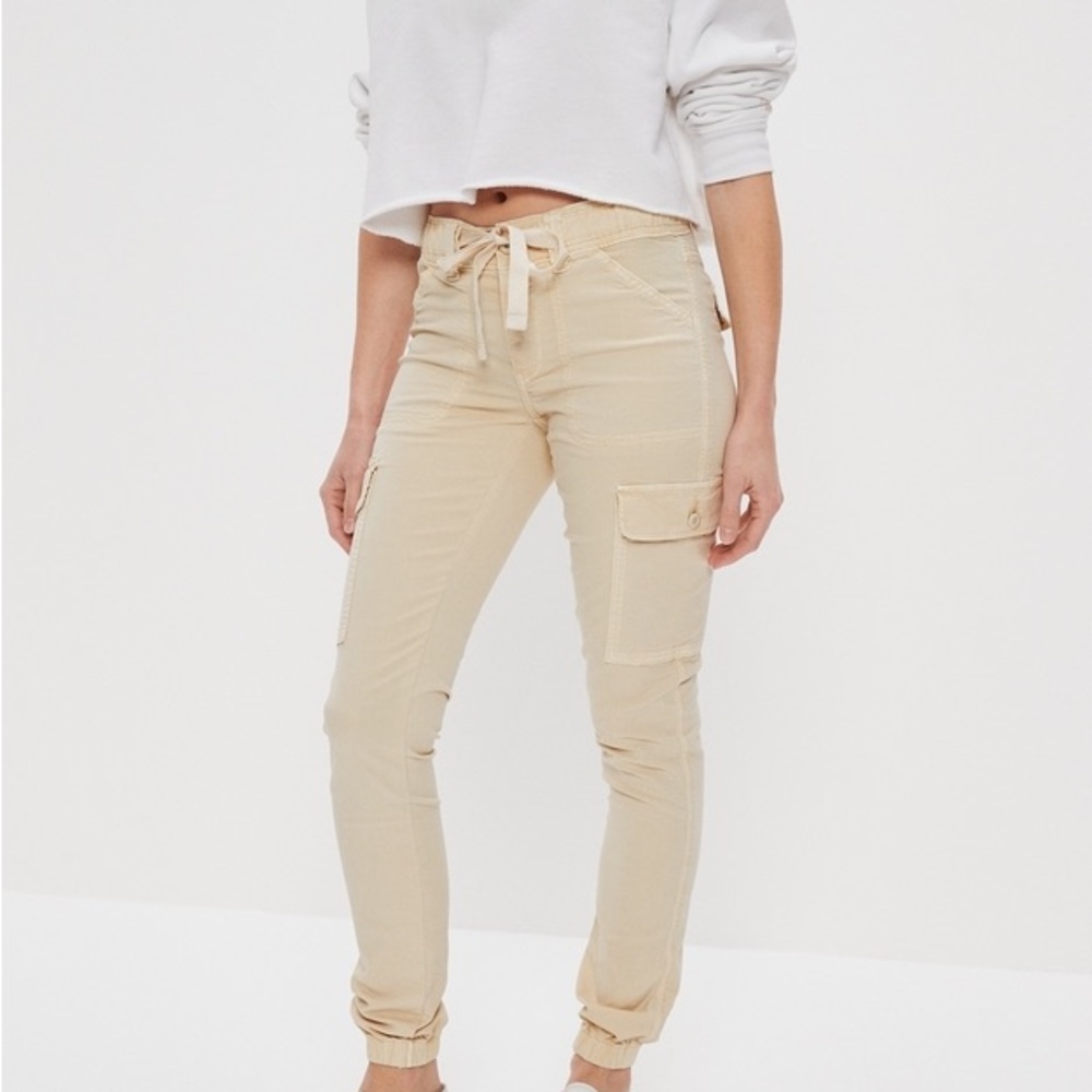 American eagle cargo style pants